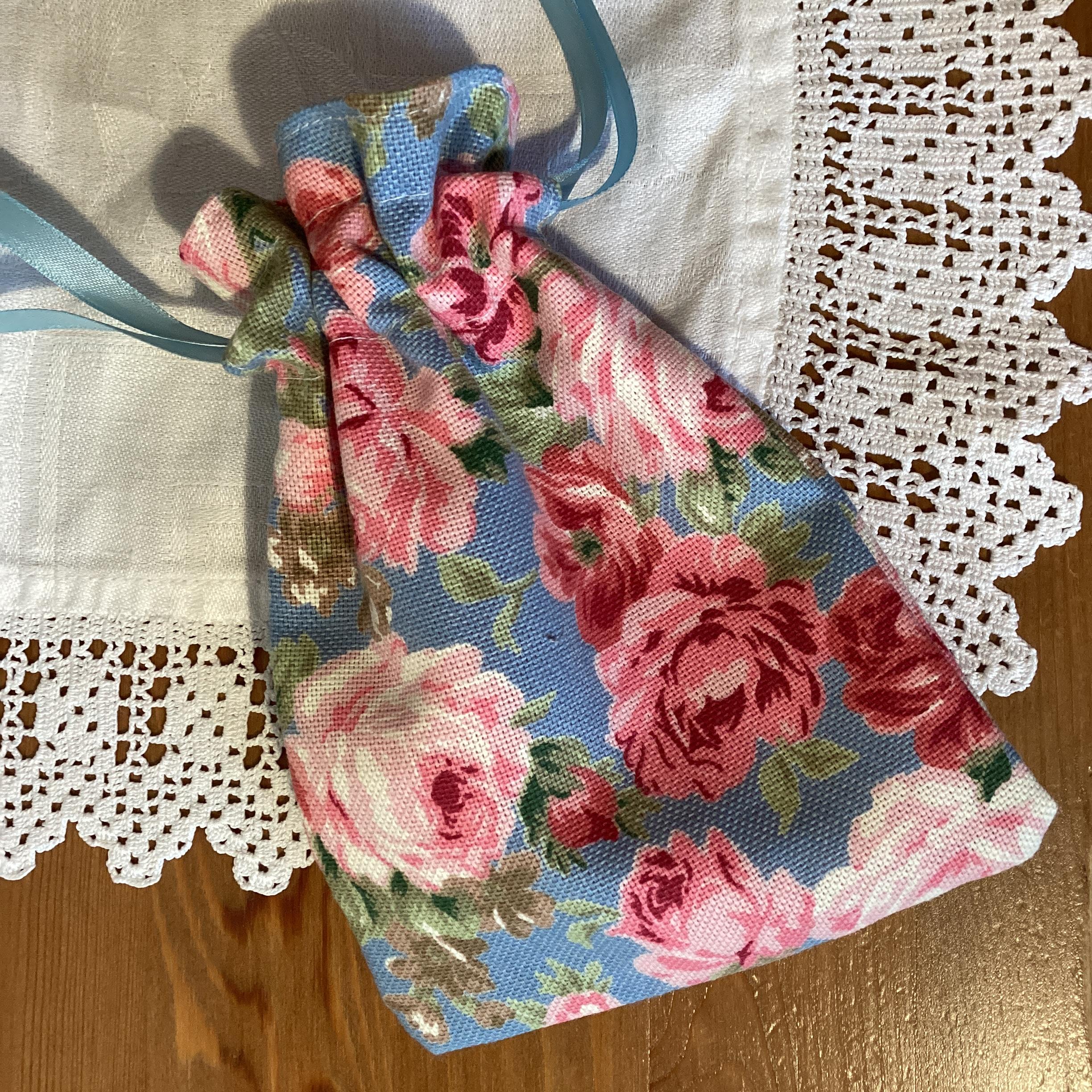 Drawstring Bag - pink roses (small)