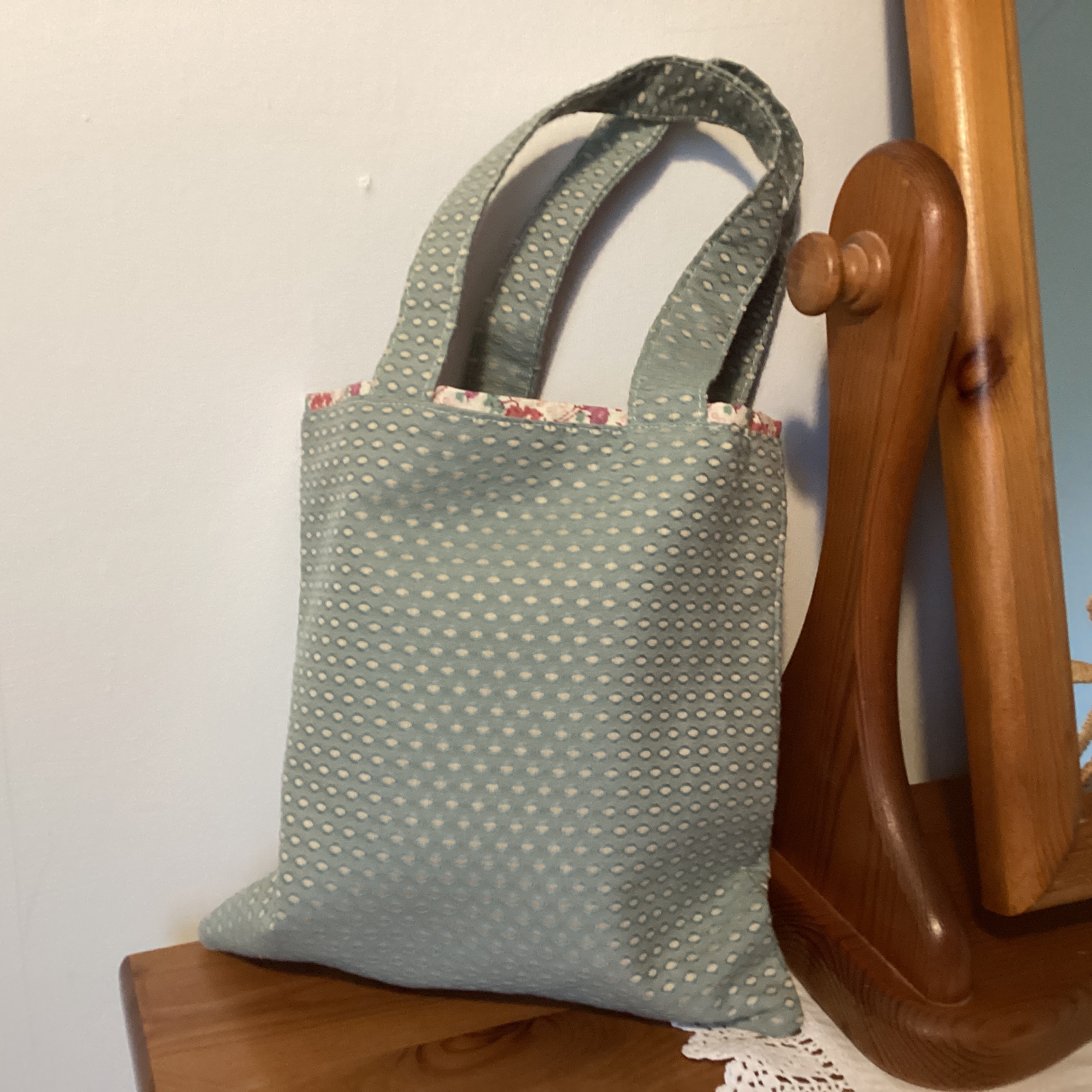 Small Tote bag - turquoise with spots