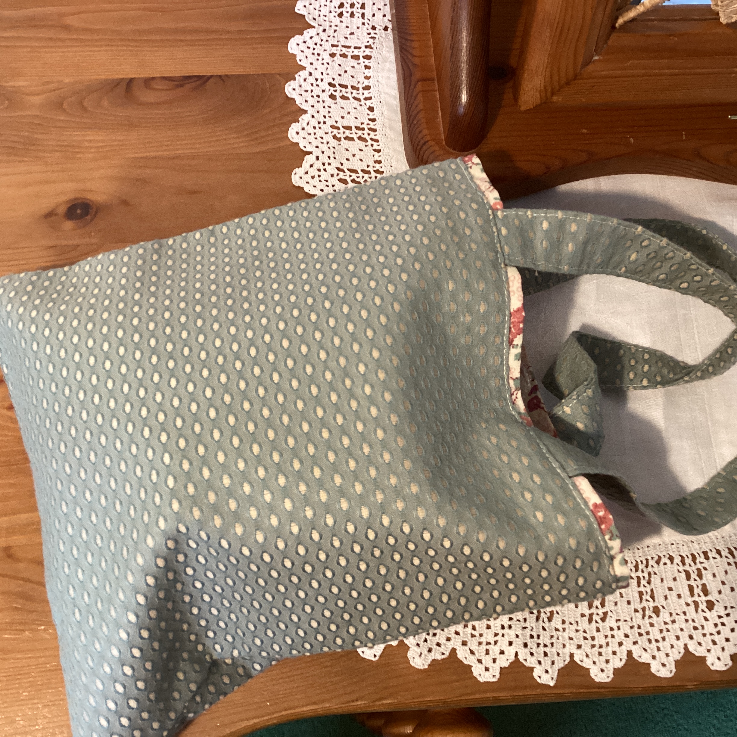 Small Tote bag - turquoise with spots