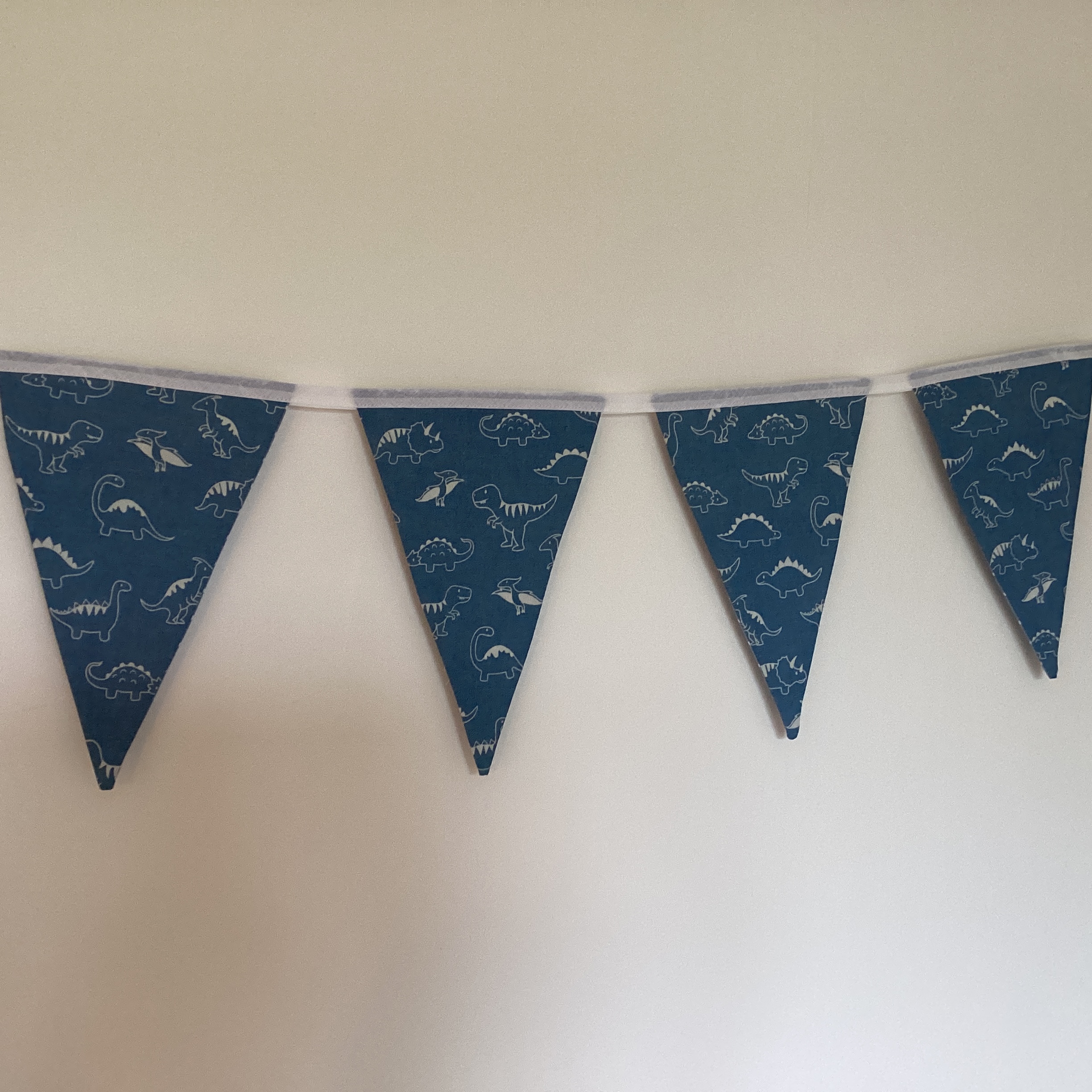 Bunting - dinosaurs