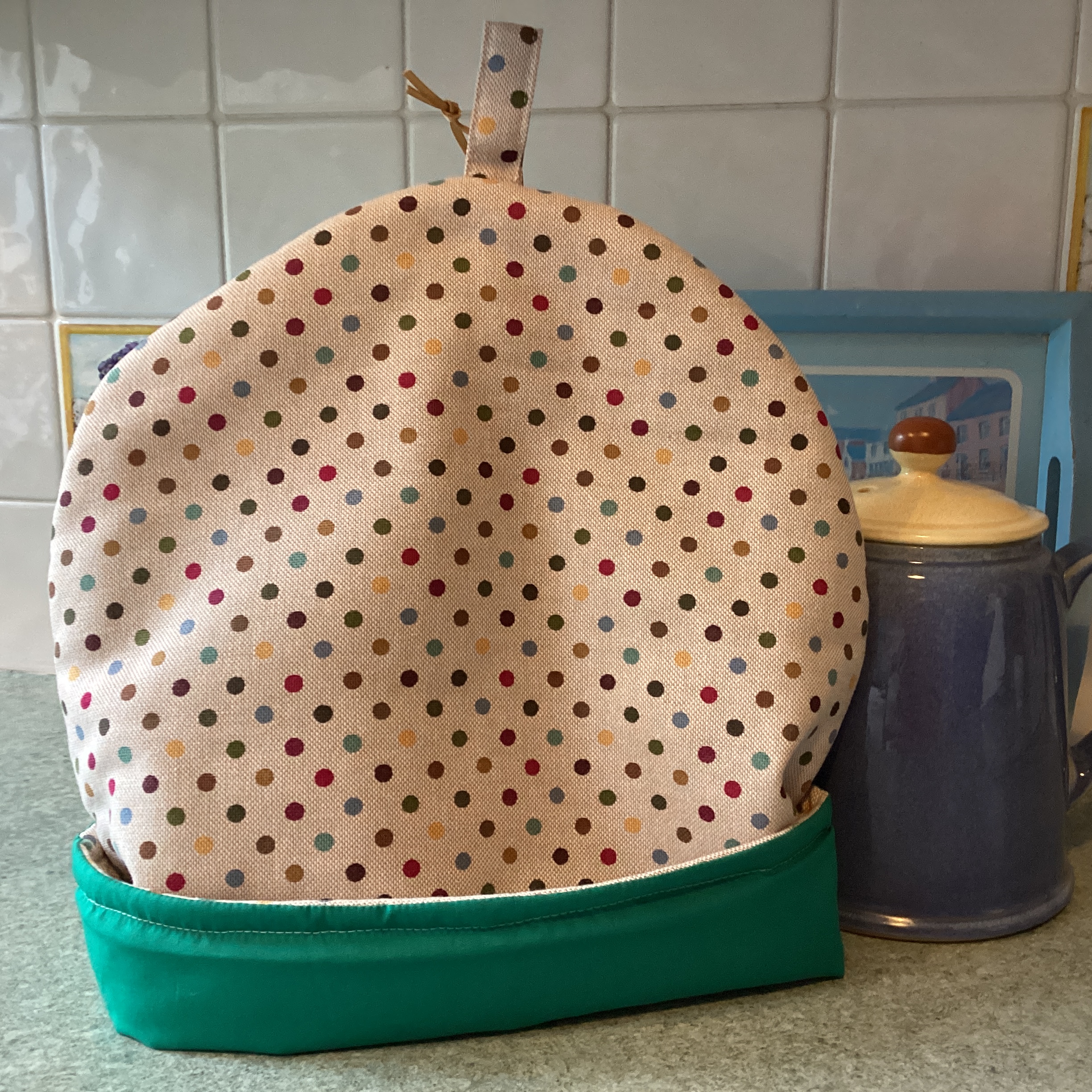 Tea Cosy - coloured spots