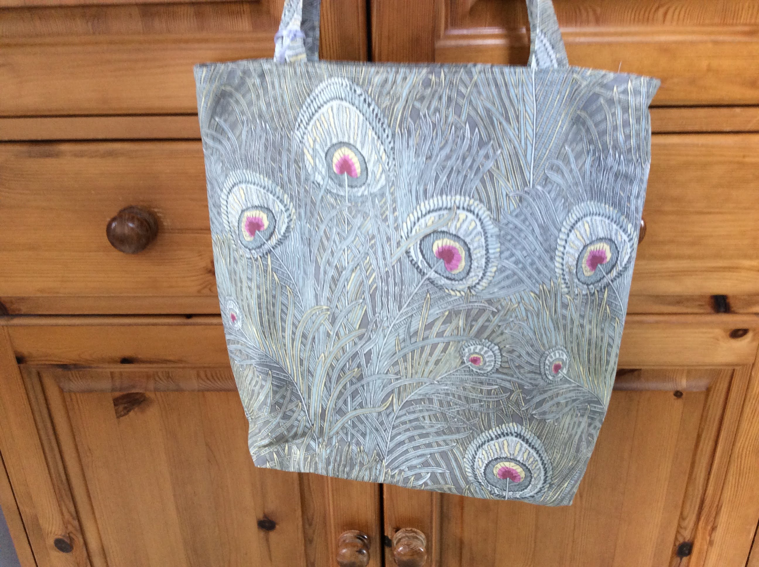 Tote Bag - feathers