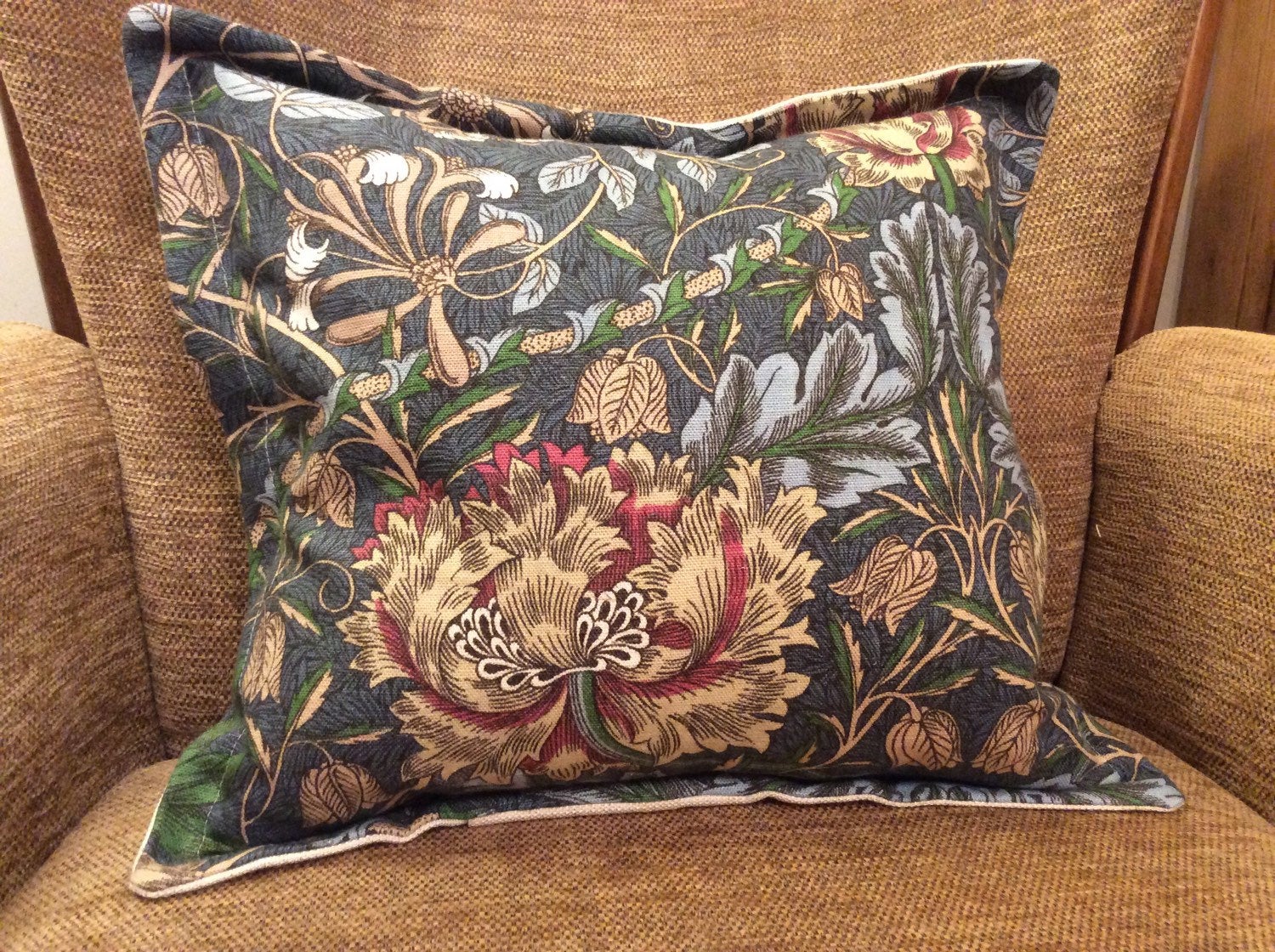 Cushion - Liberty fabric William Morris